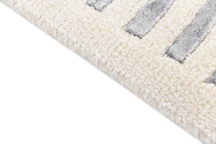 Detail image of 4' x 5' 11 Darya Rug