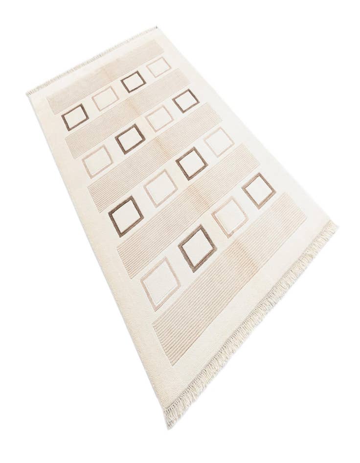 Detail image of 4' 1 x 6' 3 Darya Rug