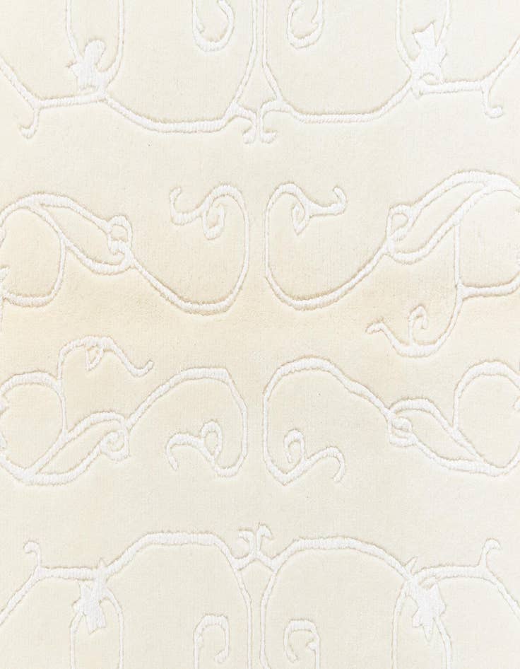 Detail image of 4' 1 x 6' 1 Darya Rug