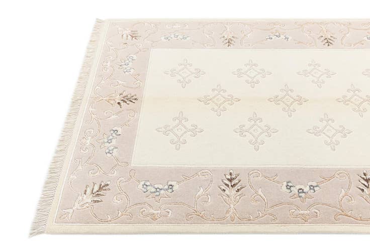 Detail image of 4' x 6' Darya Rug