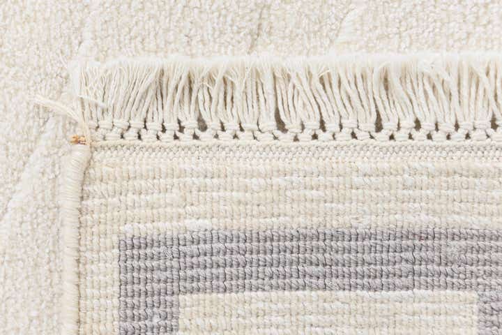 3' 11 x 5' 10 Darya Rug