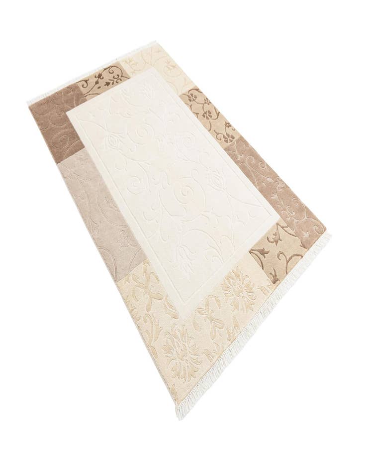 Detail image of 3' 10 x 6' Darya Rug
