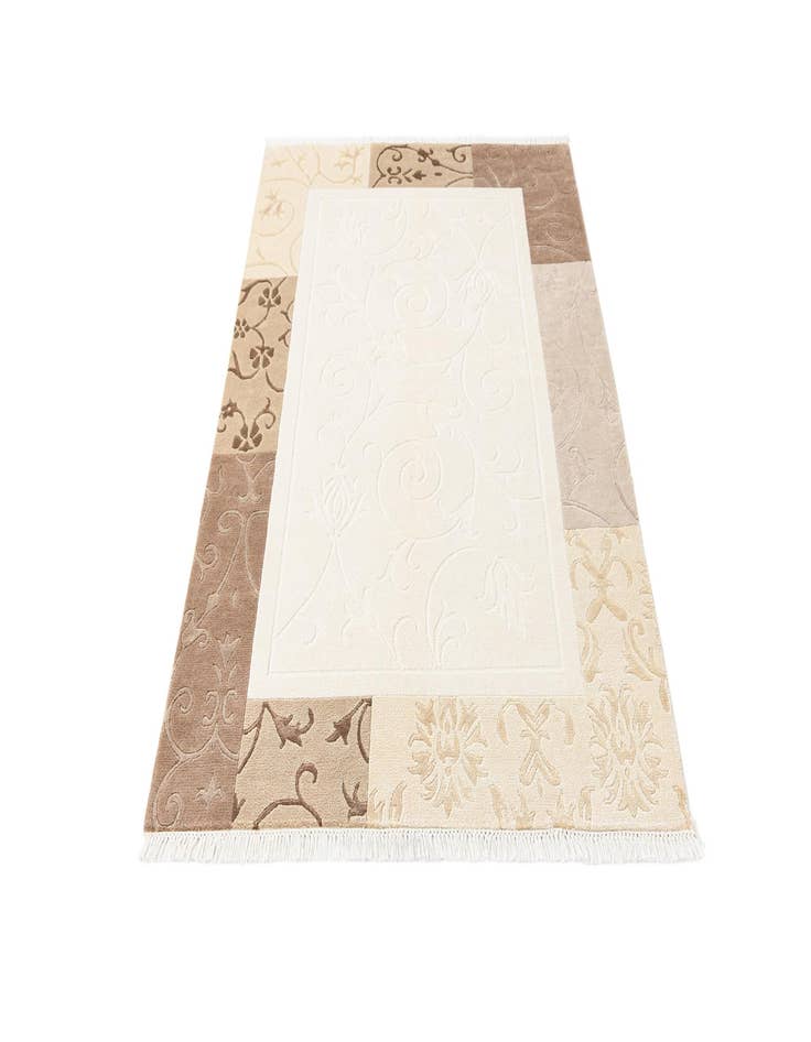 Detail image of 3' 10 x 6' Darya Rug
