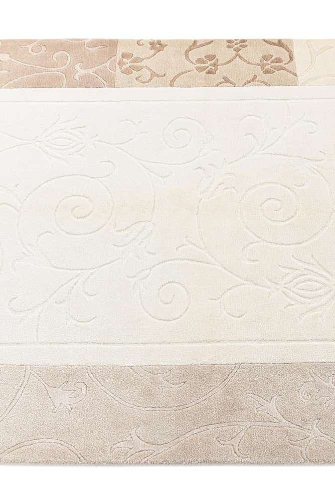 3' 10 x 6' Darya Rug