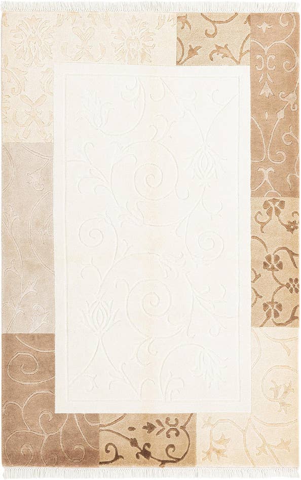 Detail image of 3' 10 x 6' Darya Rug