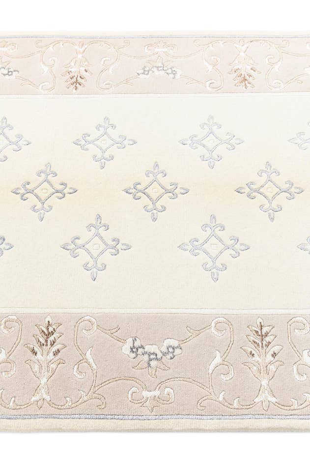 Detail image of 3' 11 x 5' 10 Darya Rug