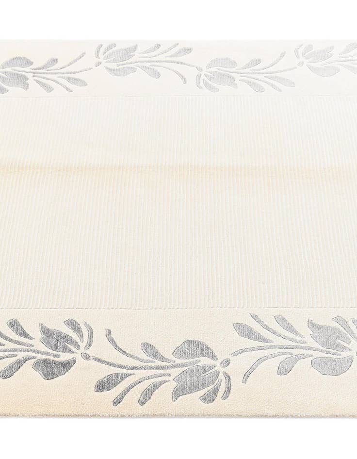 Detail image of 3' 11 x 6' Darya Rug