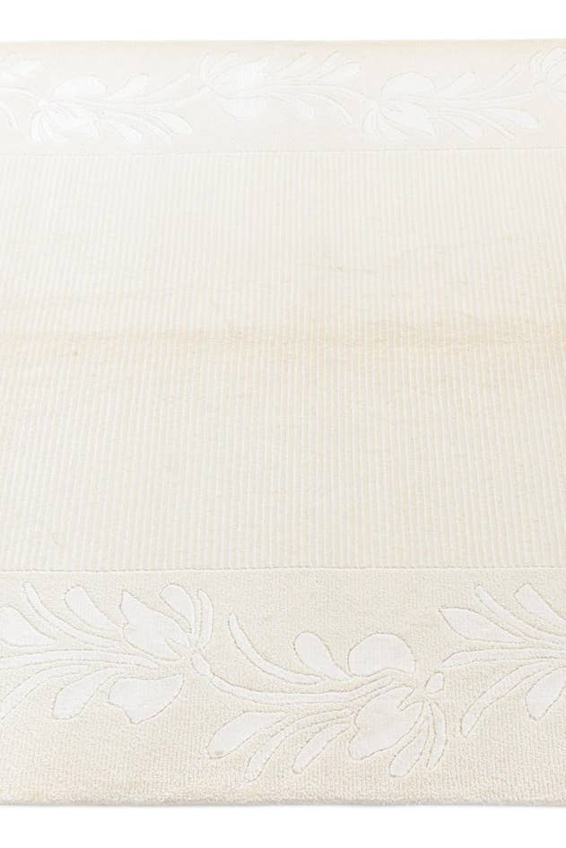 Detail image of 4' 1 x 6' 1 Darya Rug