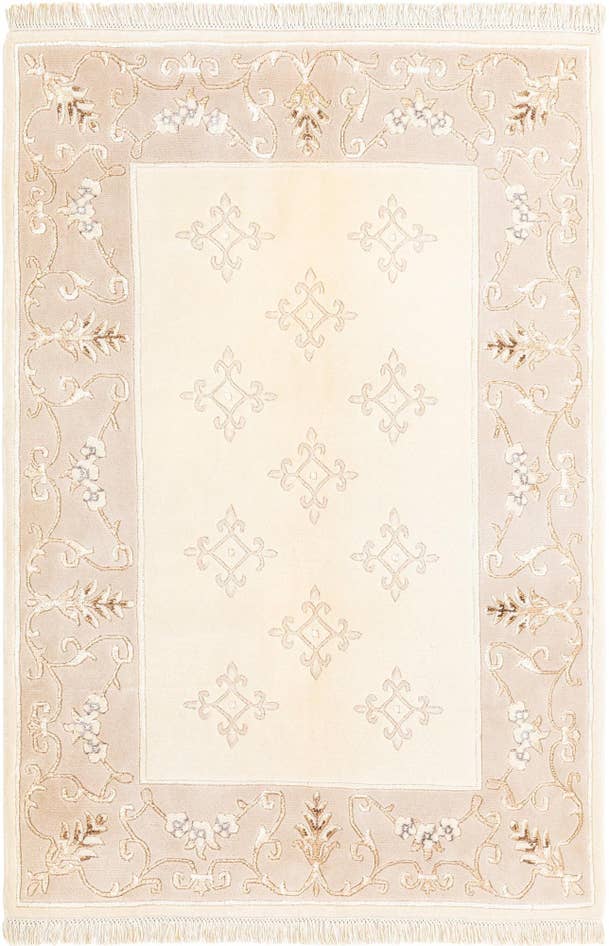 Detail image of 4' x 6' Darya Rug