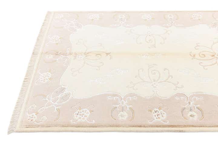 4' 1 x 5' 9 Darya Rug