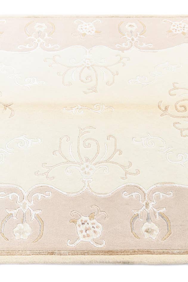 Detail image of 4' 1 x 5' 9 Darya Rug
