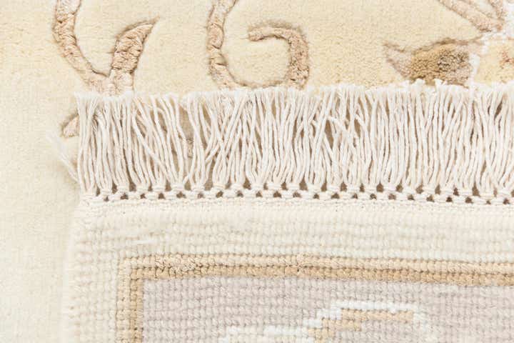 4' 1 x 5' 9 Darya Rug