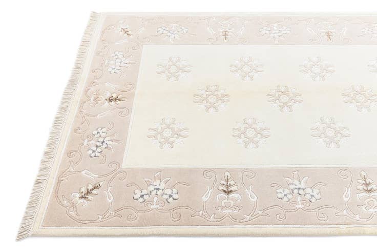 Detail image of 4' x 5' 9 Darya Rug