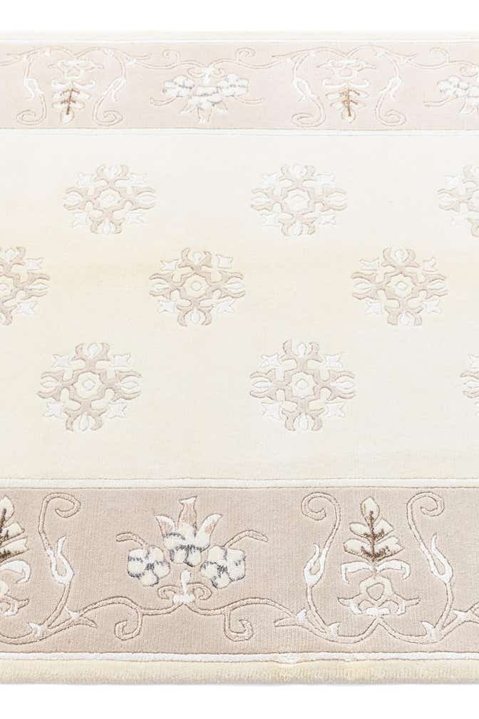4' x 5' 9 Darya Rug