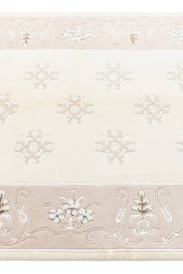 Detail image of 4' x 5' 9 Darya Rug