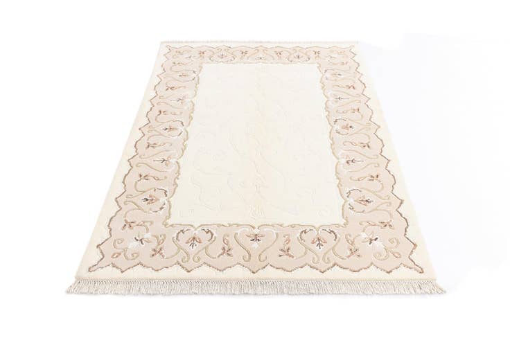 Detail image of 4' 1 x 6' 2 Darya Rug