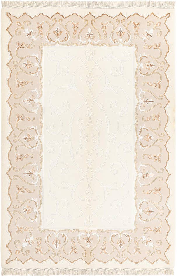 Detail image of 4' 1 x 6' 2 Darya Rug