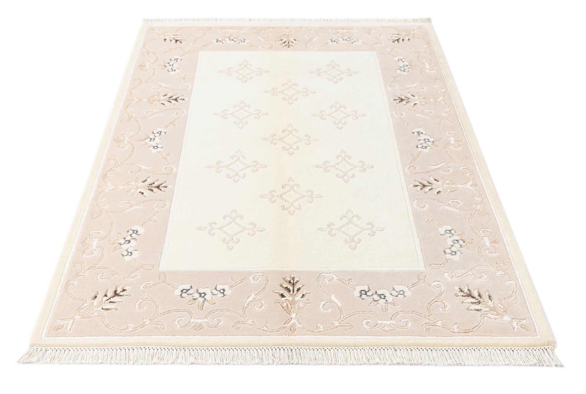4' x 6' Darya Rug