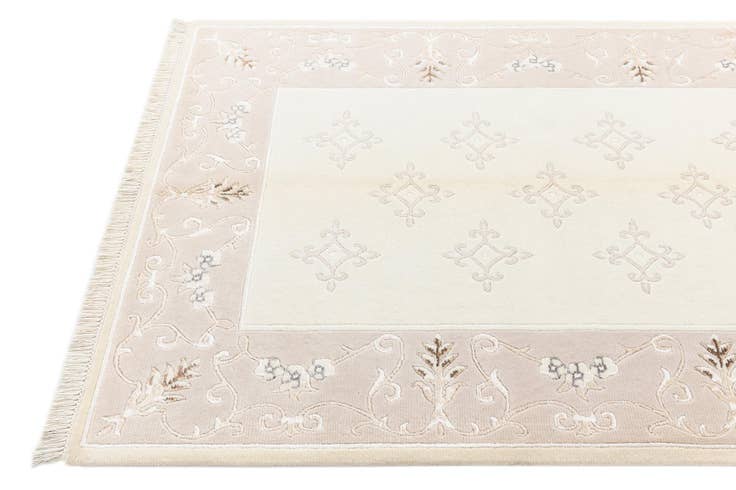 Detail image of 4' x 6' Darya Rug