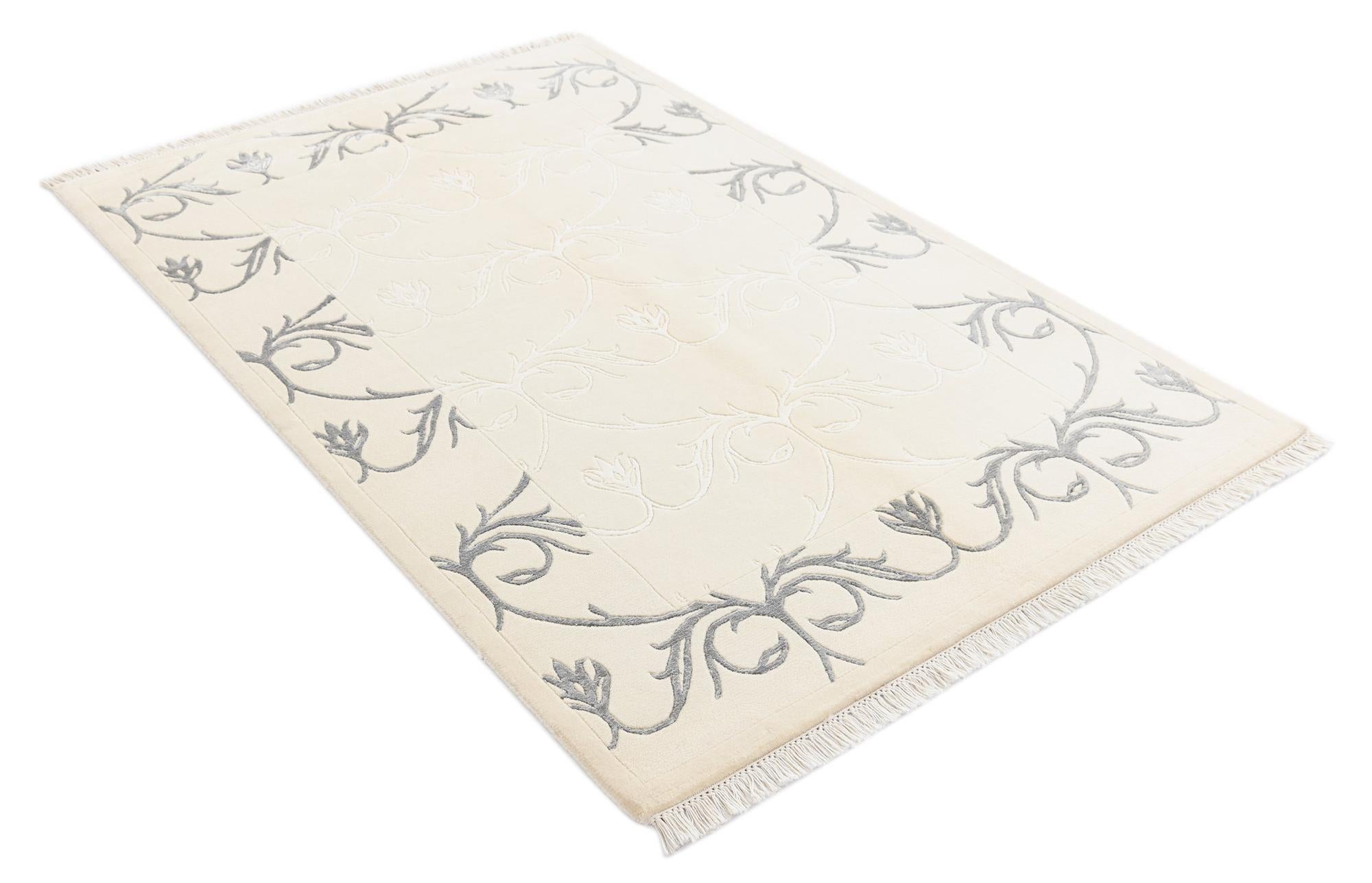 3' 11 x 6' Darya Rug