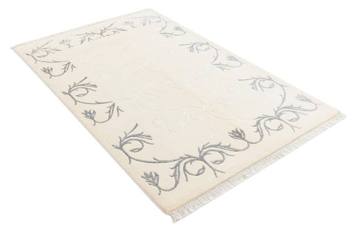 Detail image of 3' 11 x 6' Darya Rug