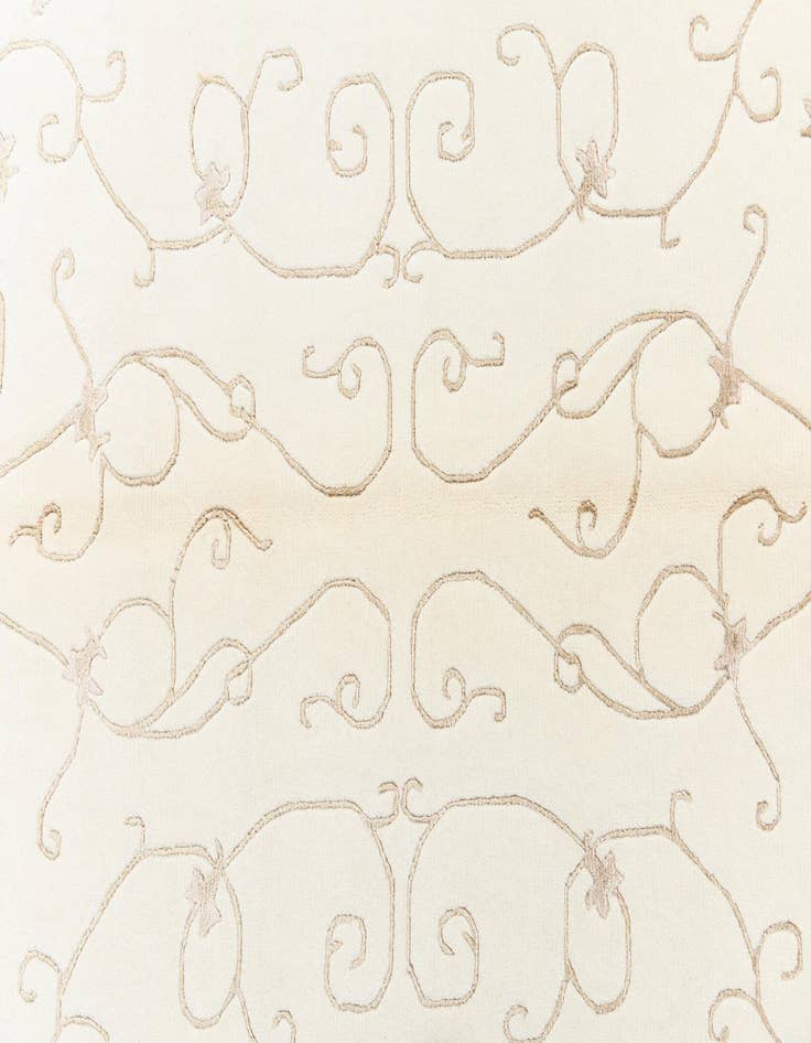 Detail image of 4' 1 x 6' Darya Rug