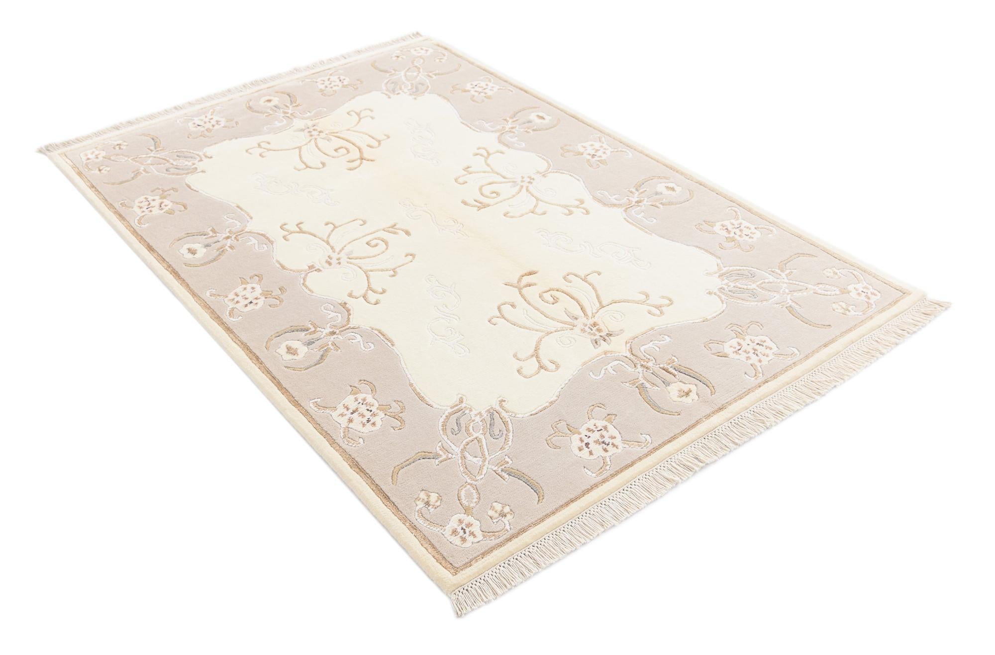 4' x 6' Darya Rug
