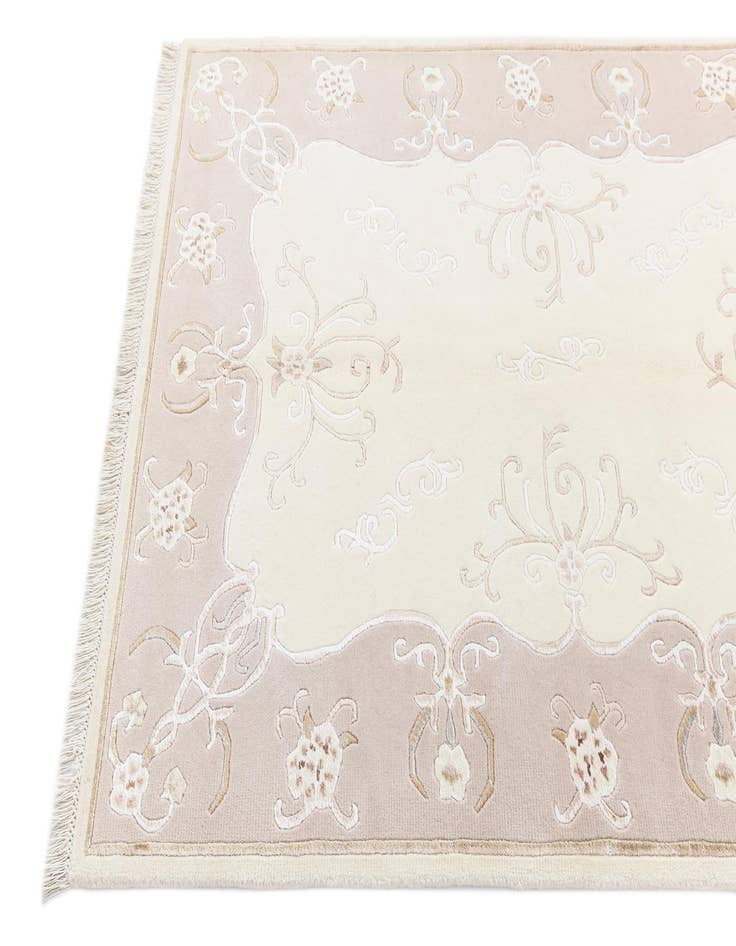 Detail image of 4' x 6' Darya Rug