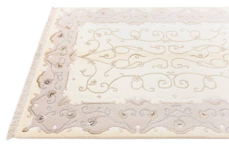 Detail image of 4' 1 x 6' 3 Darya Rug