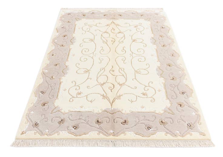 Detail image of 4' x 5' 11 Darya Rug