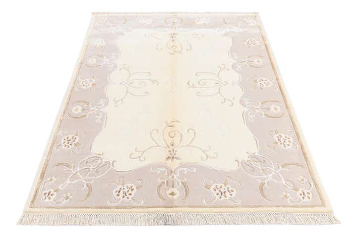 4' 1 x 5' 11 Darya Rug