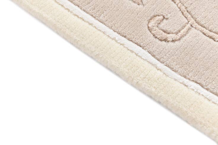Detail image of 4' 1 x 6' Darya Rug