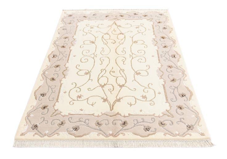 Detail image of 4' 1 x 6' 2 Darya Rug