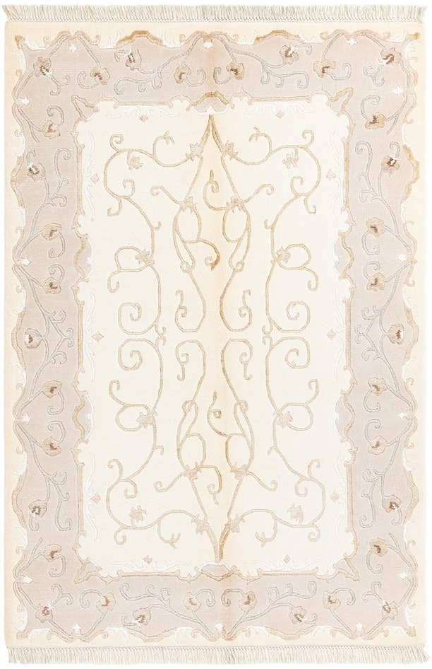 Detail image of 4' 1 x 6' 2 Darya Rug