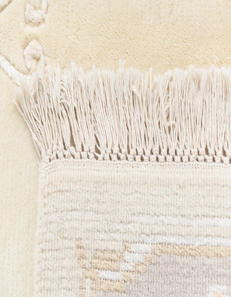 Detail image of 4' x 6' Darya Rug