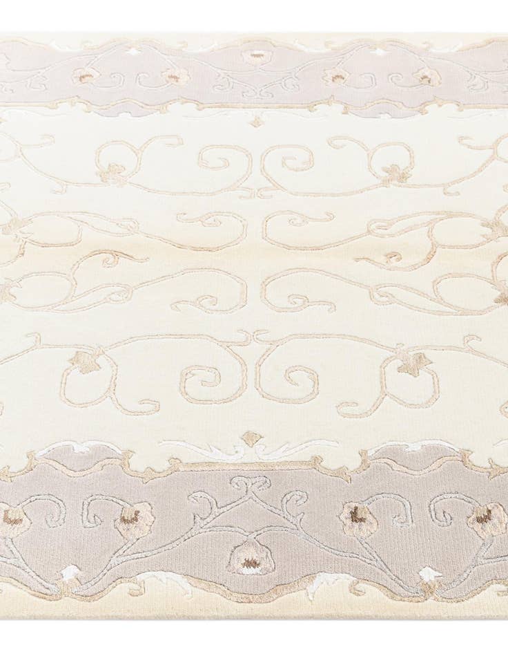 Detail image of 4' x 5' 11 Darya Rug