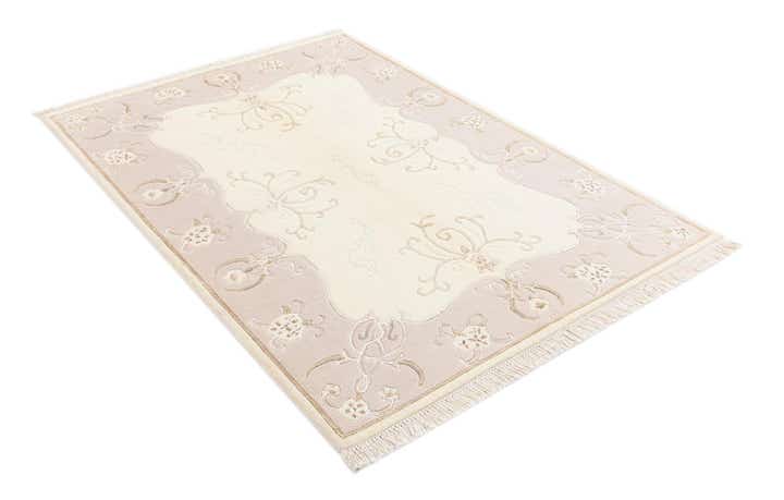 4' 1 x 5' 11 Darya Rug