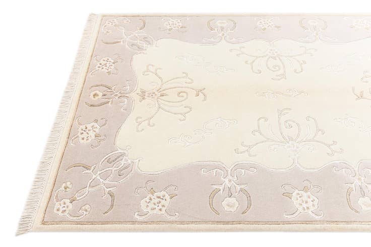 Detail image of 4' 1 x 5' 11 Darya Rug
