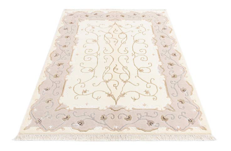 Detail image of 4' x 5' 11 Darya Rug