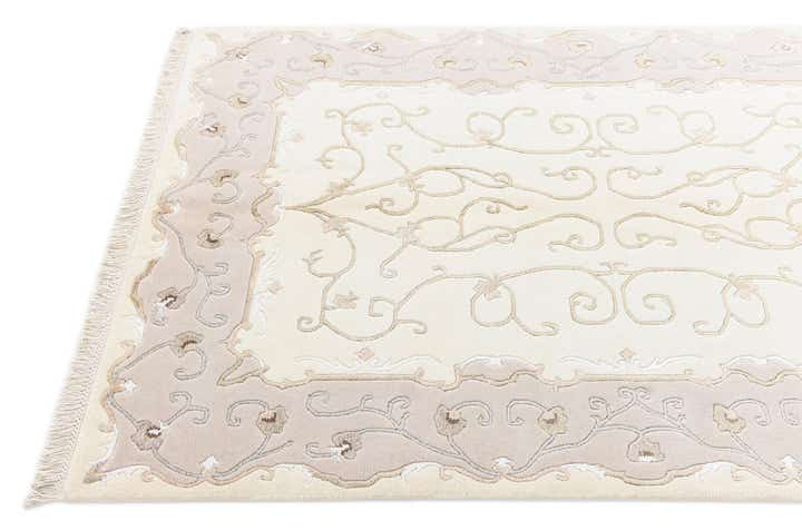 4' x 5' 11 Darya Rug