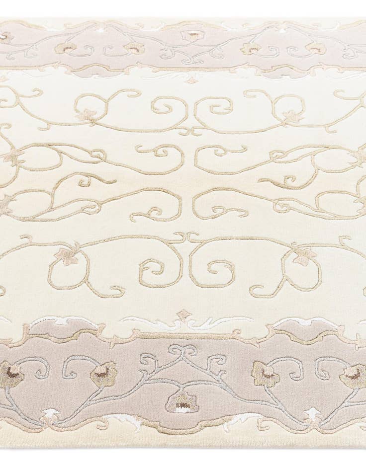 Detail image of 4' x 5' 11 Darya Rug