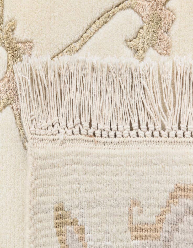 Detail image of 4' x 5' 11 Darya Rug