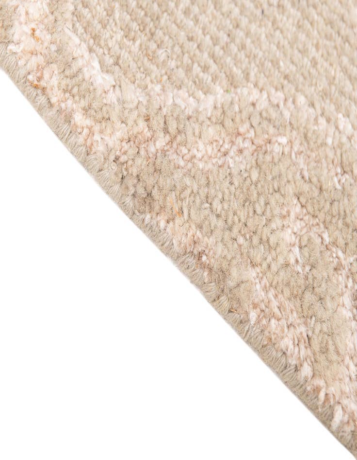 Detail image of 6' x 8' 9  Hand Knotted Darya Rug