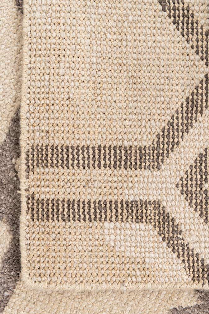 3' 9 x 5' 9 Hand Knotted Darya Rug