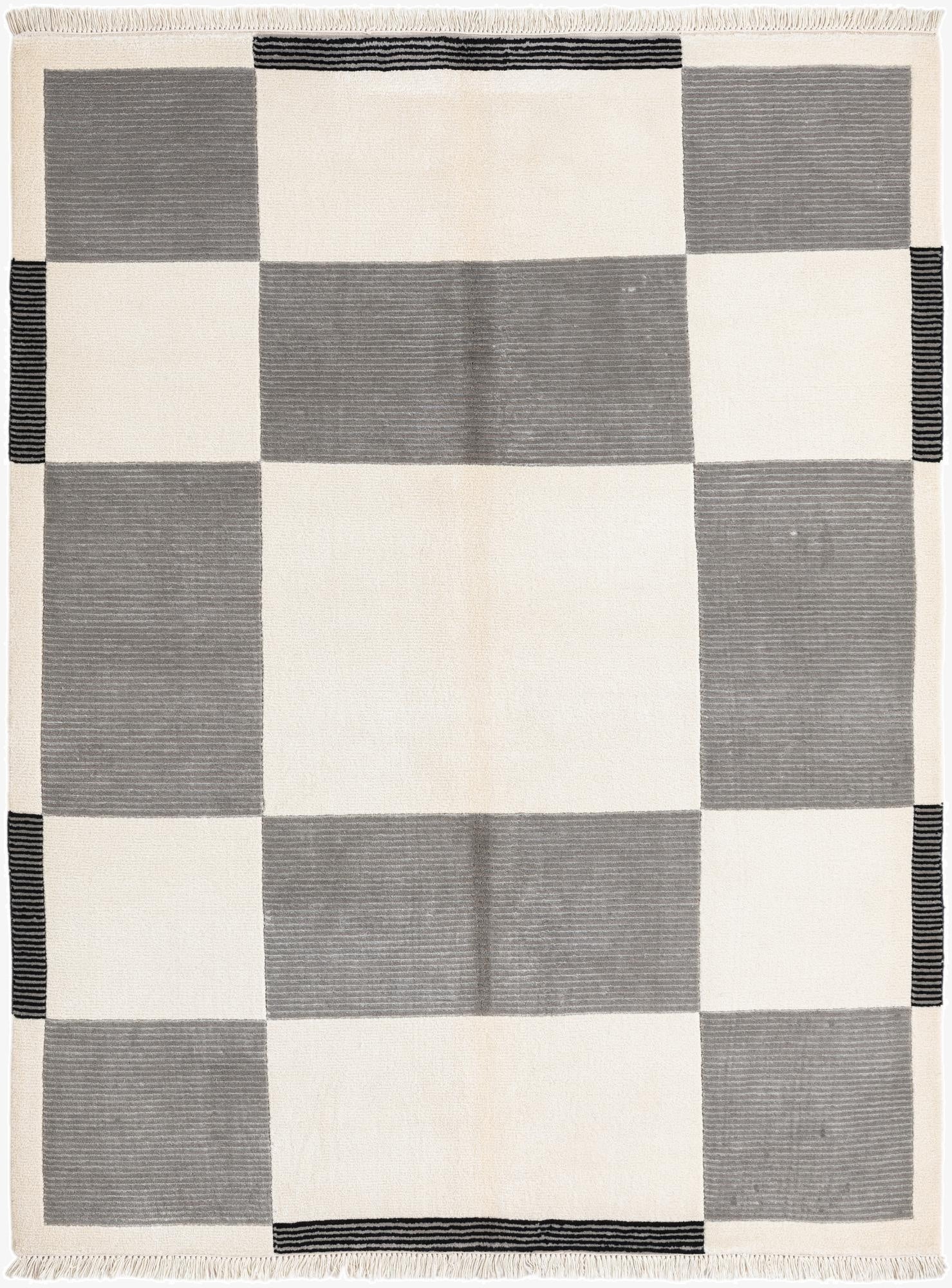 4' 11 x 6' 8  Hand Knotted Darya Wool Rug