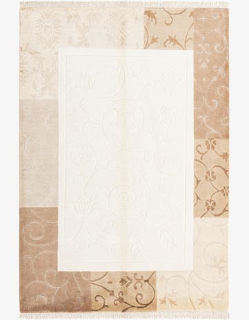 4' 7 x 6' 8 Darya Rug