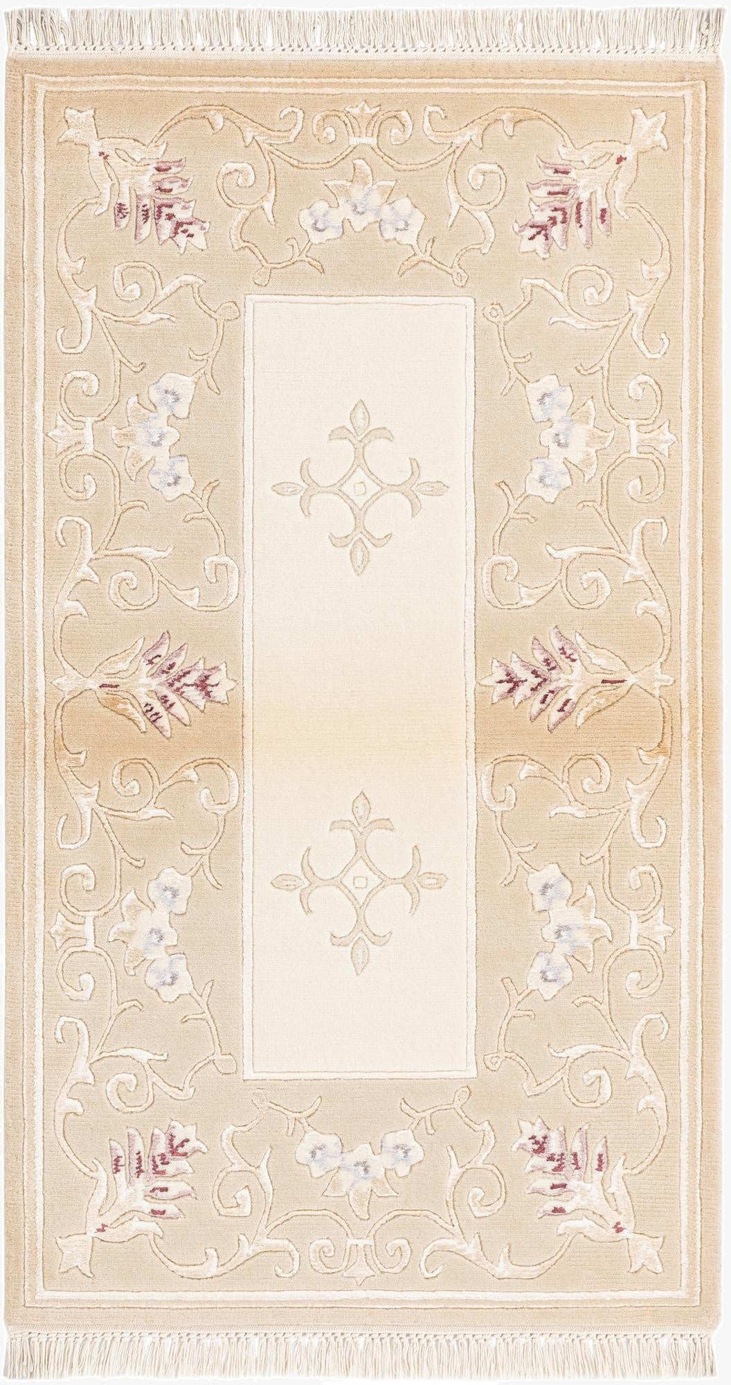 2' 8 x 4' 8  Hand Knotted Darya Rug