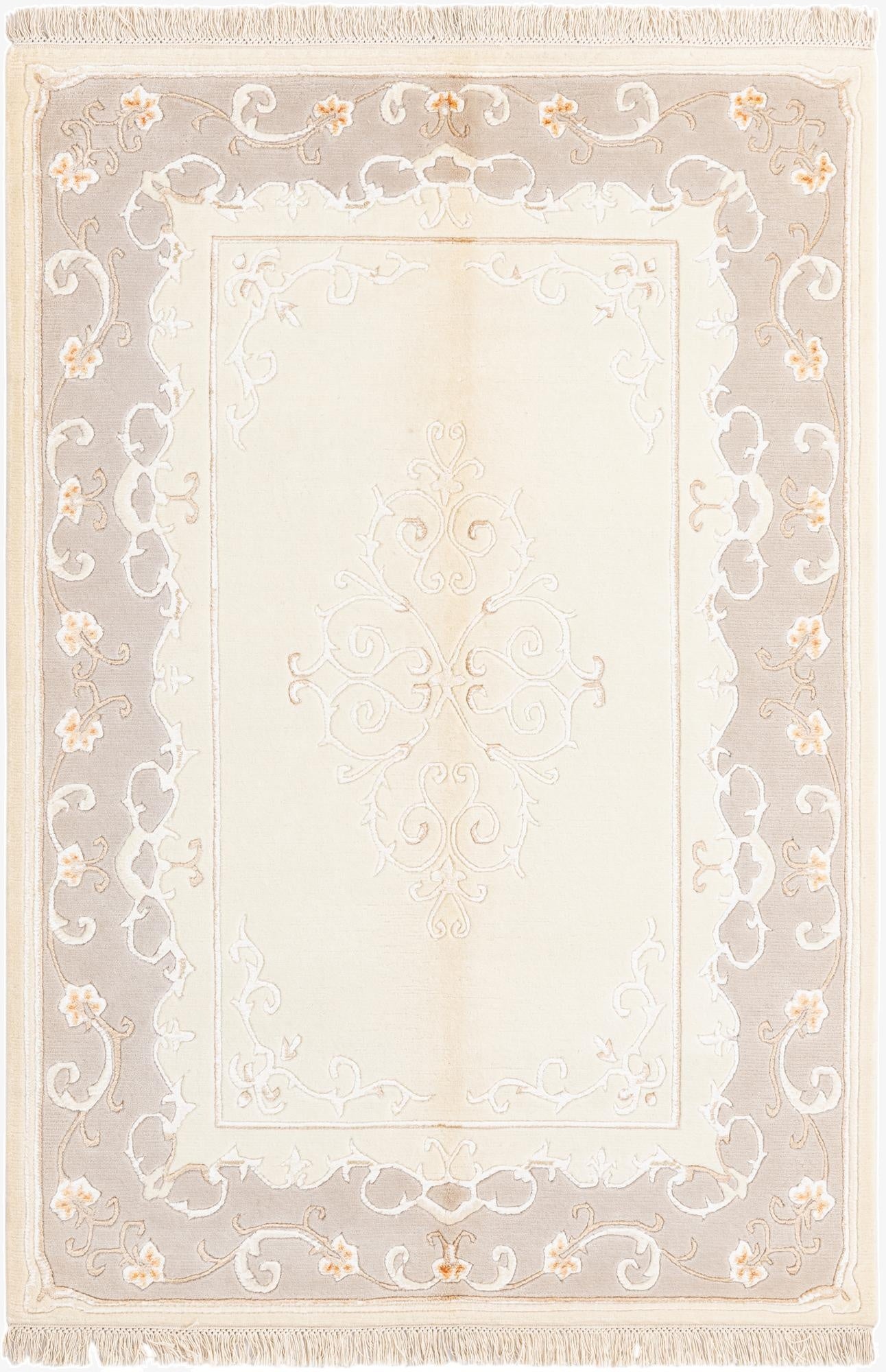 4' 1 x 6'  Hand Knotted Darya Wool Rug