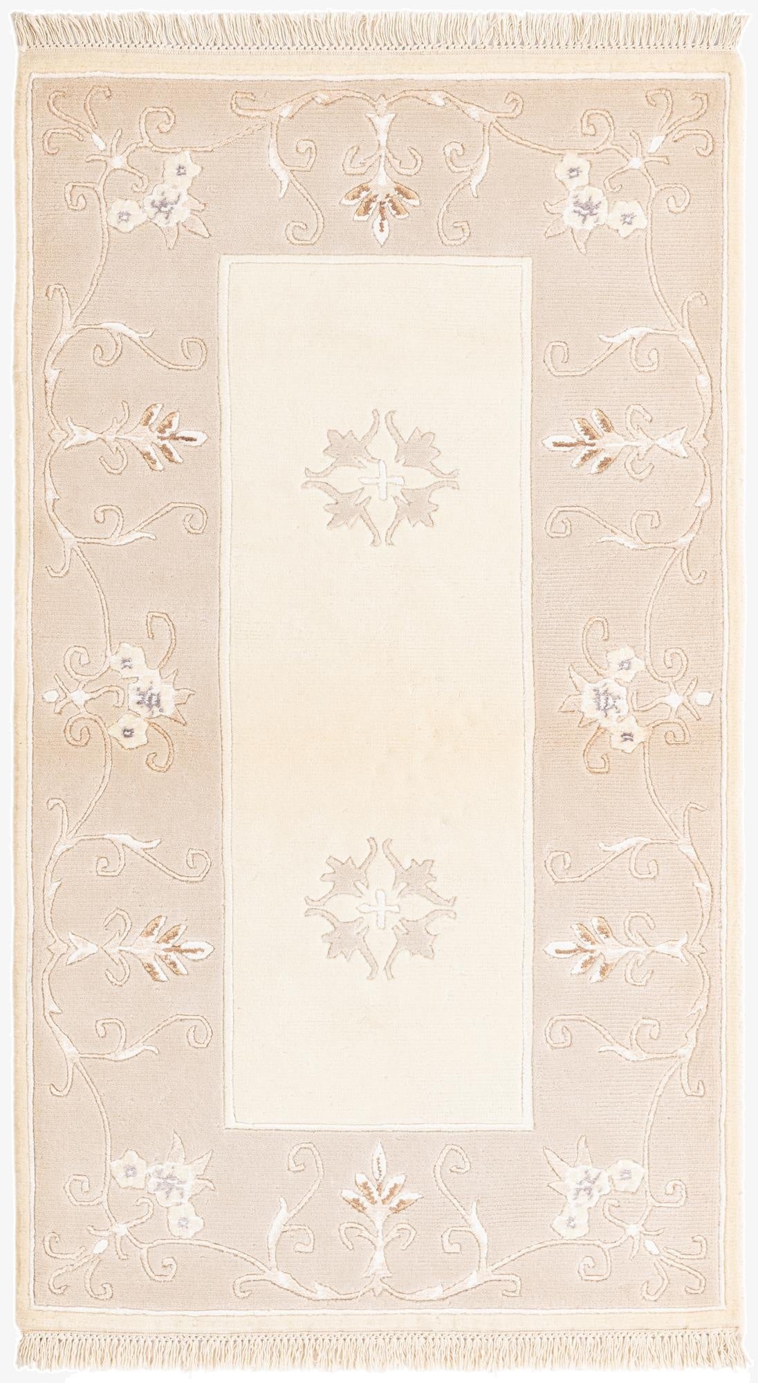 2' 10 x 4' 11  Hand Knotted Darya Wool Rug