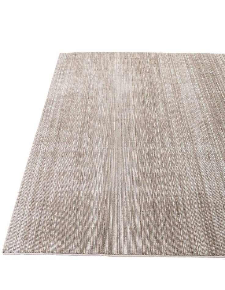 Detail image of 6' 7 x 9' 7 Deepa Rug